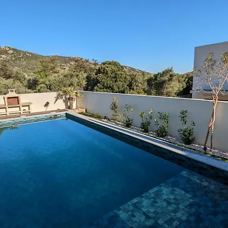 Hébergement de vacances Avec Piscine - 160m2 - 4 A Calvi *