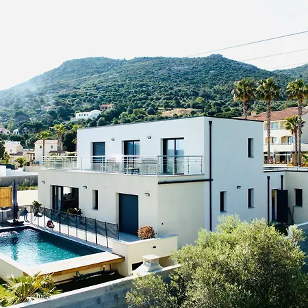 Hébergement de vacances Avec Piscine - 160m2 - 4 A Calvi